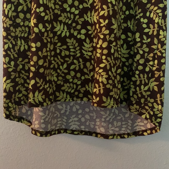 XXS Brown/Leaf Print LuLaRoe Classic Tee - NWOT - Picture 4 of 5